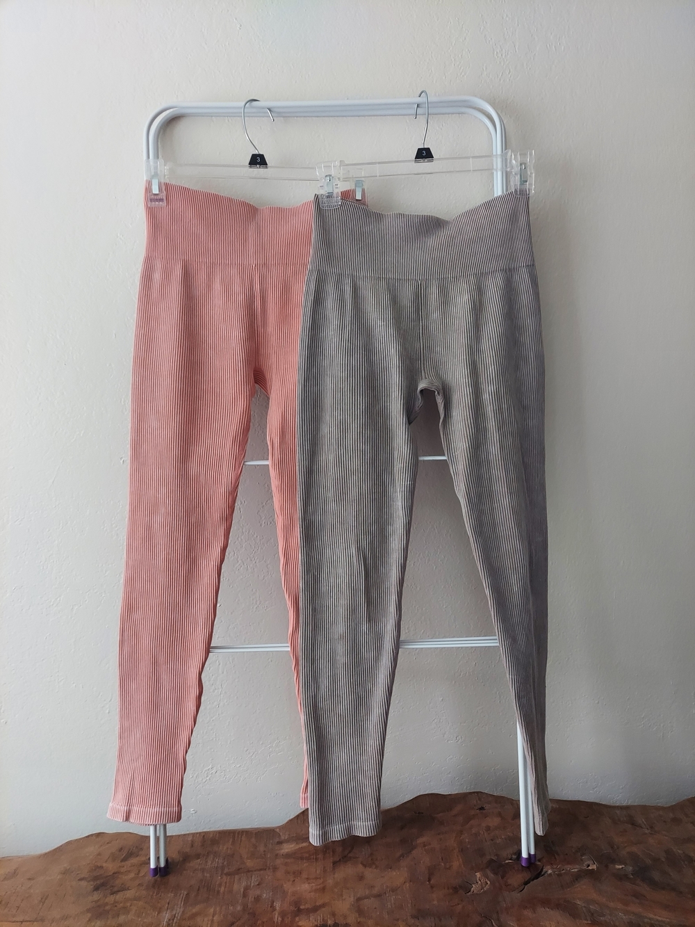 High-Waist Ribbed Leggings in Dusty Pink & Grey